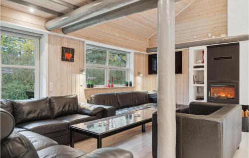 Farvang House | Nice Home In Fårvang With Sauna