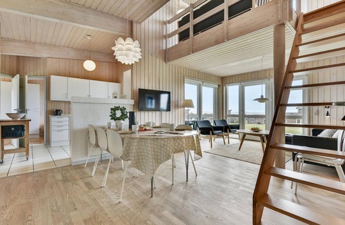 Faaborg House | Nice home in Faaborg with kitchen