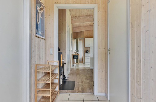 Faaborg House | Nice home in Faaborg with kitchen