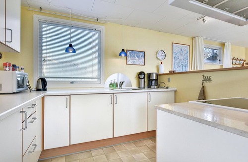 Bøjden House | Nice home in Faaborg with house sea view