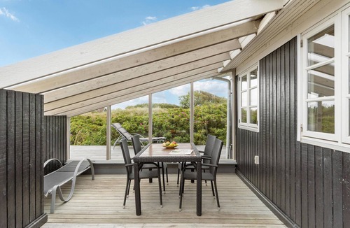 Rindby Strand House | Nice home in Fanø with kitchen