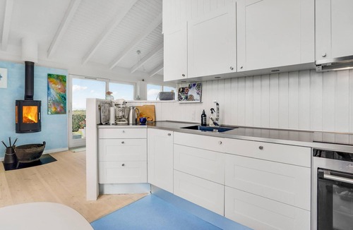 Ordrup House | Nice home in Fårevejle with kitchen