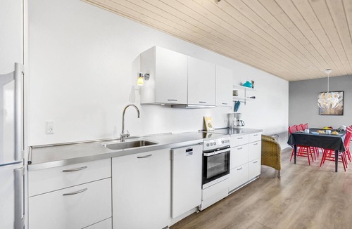 Hvalpsund House | Nice home in Farsø with WiFi