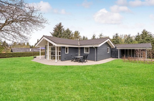 Farvang House | Nice home in Fårvang with sauna