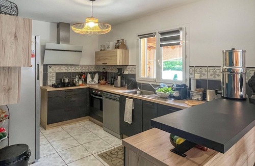 Salon-de-Provence House | Nice home in Salon-de-Provence
