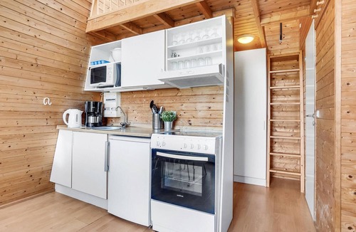 Fredericia House | Nice home in Fredericia with kitchen