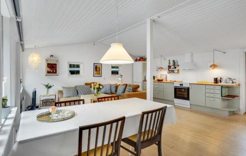 Asserbo House | Nice Home In Frederiksværk With Wifi