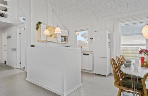Lild Strand House | Nice home in Frøstrup with kitchen