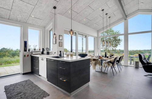 Bønnerup Strand House | Nice home in Glesborg with sauna