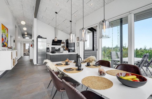 Bønnerup Strand House | Nice home in Glesborg with sauna