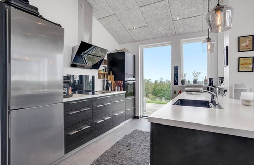 Bønnerup Strand House | Nice home in Glesborg with sauna