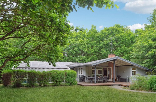 Fjellerup House | Nice home in Glesborg with sauna