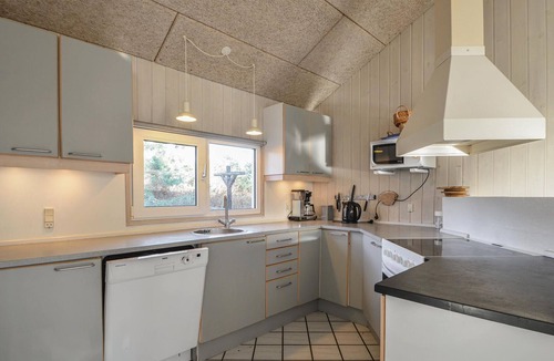 Fjellerup Strand House | Nice home in Glesborg with sauna