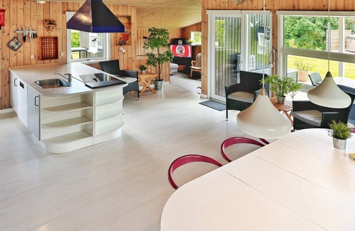 Fjellerup Strand House | Nice home in Glesborg with sauna