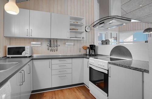 Fjellerup Strand House | Nice home in Glesborg with sauna