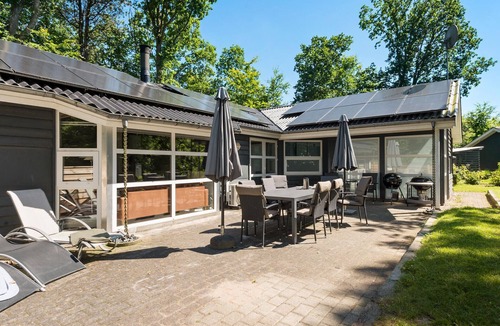 Fjellerup Strand House | Nice home in Glesborg with sauna