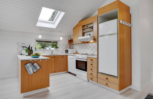 Fjellerup Strand House | Nice home in Glesborg with WiFi