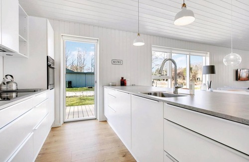 Fjellerup House | Nice home in Glesborg with sauna