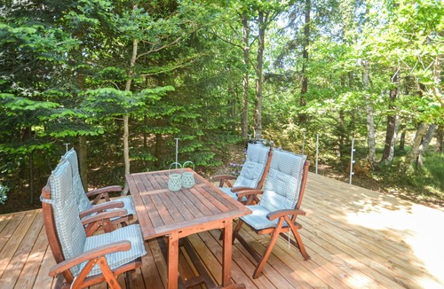 Fjellerup Strand House | Nice home in Glesborg with WiFi