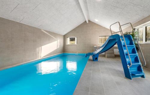 Fjellerup House | Nice Home In Glesborg With Sauna