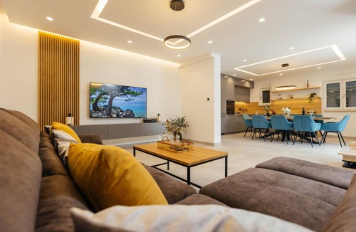 Prolozac House | Nice home in Gornji Prolosac