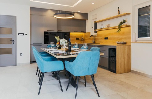Prolozac House | Nice home in Gornji Prolosac