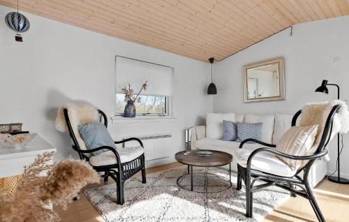 Udsholt House | Nice Home In Græsted With Wifi