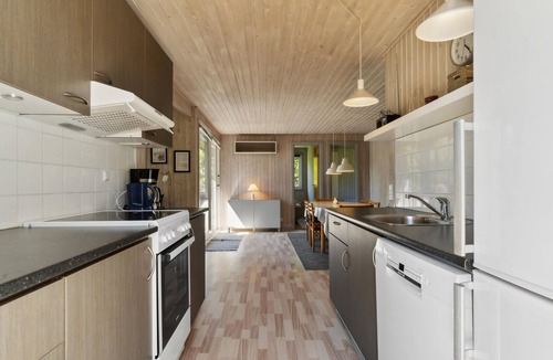 Grenaa House | Nice home in Grenaa with WiFi