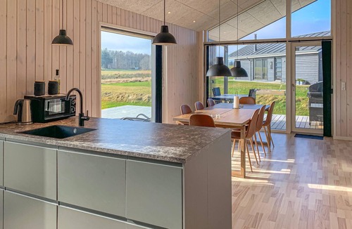 Grenaa House | Nice home in Grenaa with kitchen