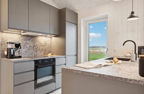 Grenaa House | Nice home in Grenaa with kitchen