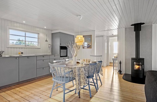Oster Hurup House | Nice home in Hadsund with WiFi