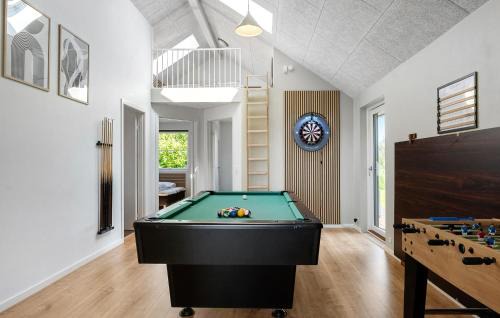 Oster Hurup House | Nice Home In Hadsund With Sauna