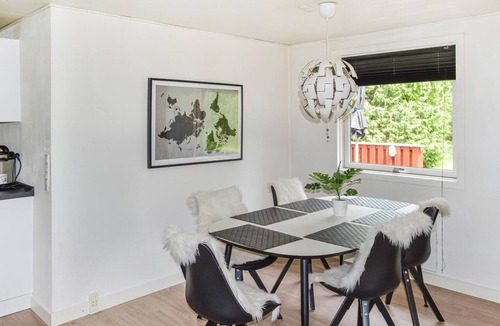 Hou House | Nice home in Hals with kitchen