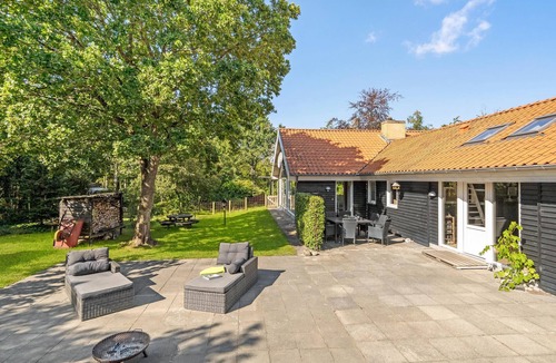 Hou House | Nice home in Hals with sauna