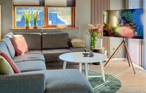 Hou House | Nice Home In Hals With Sauna