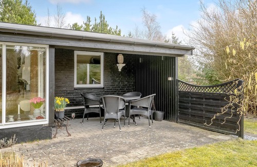 Hou House | Nice home in Hals with WiFi