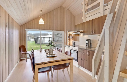 Hanstholm House | Nice home in Hanstholm with kitchen