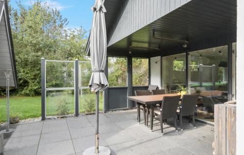 Vrist Strand House | Nice Home In Harboøre With Kitchen