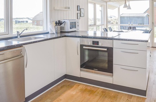 Vrist Strand House | Nice home in Harboøre with sauna