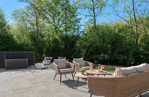 Bork Havn House | Nice home in Hemmet with sauna