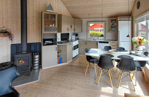 Falen House | Nice home in Hemmet with WiFi