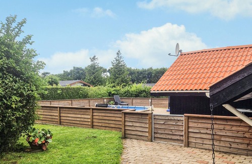 Bork Havn House | Nice home in Hemmet with sauna