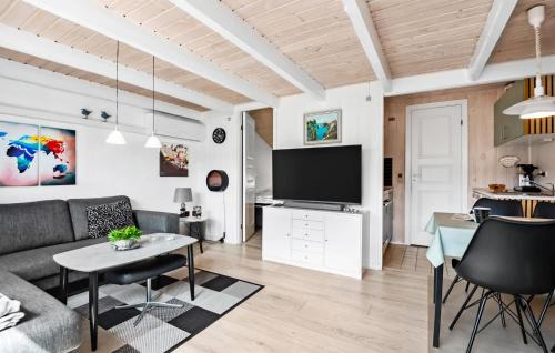 Bork Havn House | Nice Home In Hemmet With Sauna