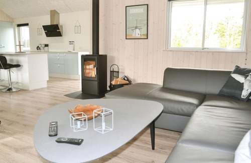 Henne House | Nice home in Henne with sauna