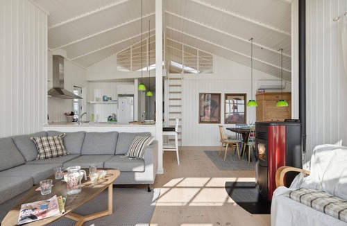Hesselager House | Nice home in Hesselager with kitchen