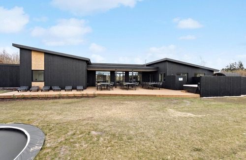 Hojslev House | Nice home in Højslev with sauna