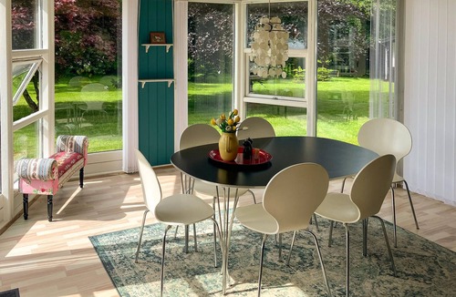 Hojslev House | Nice home in Højslev with house sea view