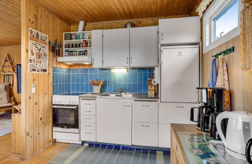 Holbaek House | Nice home in Holbæk with kitchen