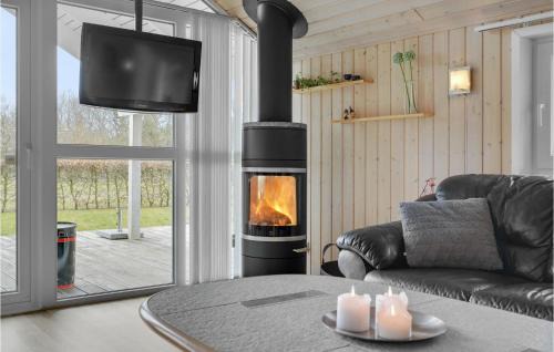 Hovborg House | Nice Home In Hovborg With Kitchen