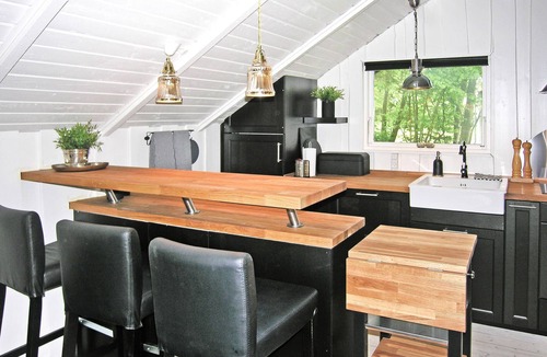 Østerskov House | Nice home in Humble with kitchen